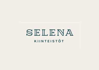Logo, jossa on sana SELENA suurilla isoin kirjaimin ja sen alla KIINTEISTÖT pienemmillä isoin kirjaimin, molemmat turkoosilla fontilla vaaleanbeigen taustan päällä.